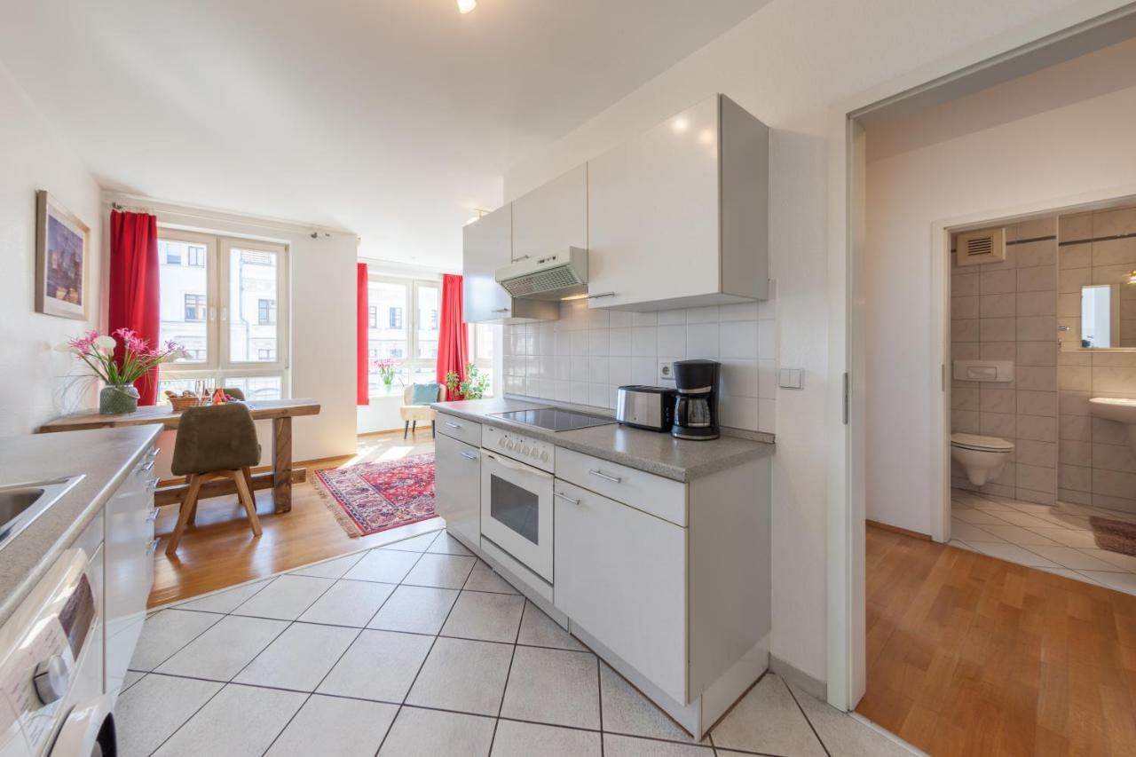 Schoenes Studio In Downtown Mitte Mit Balkon Apartment Берлин Екстериор снимка